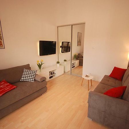 Nowy Apartament Wilcza วอร์ซอ ภายนอก รูปภาพ